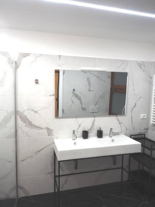 Sottoripa Loft Apartment Genova Exterior foto